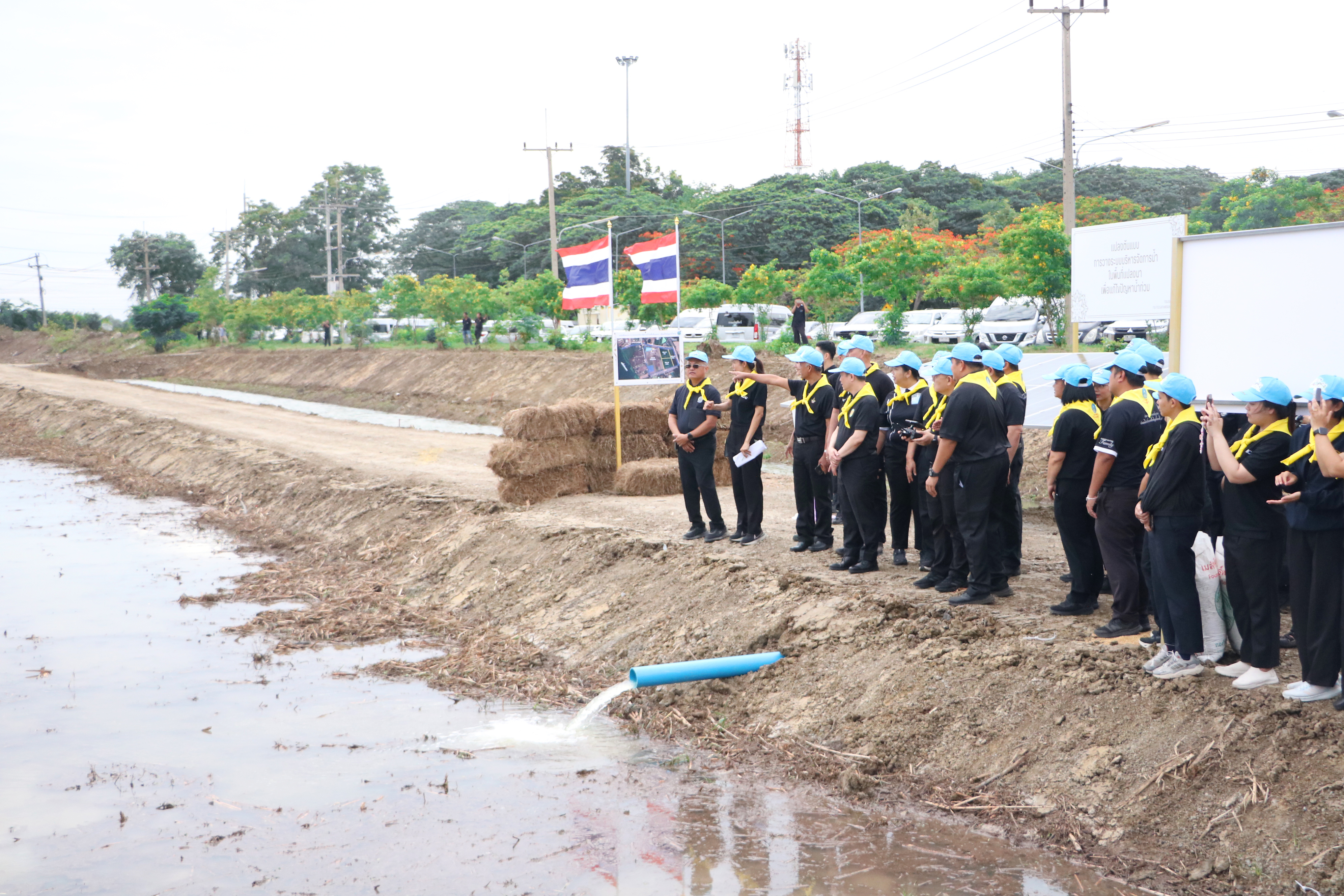 title - ส.ป.ก. ร่วมกิจกรรมโครงการจิตอาสาพัฒนาด้านการเกษตร กษ. เฉลิมพระเกียรติสมเด็จพระนางเจ้าฯ พระบรมราชินี เนื่องในโอกาสมหามงคลเฉลิมพระชนมพรรษา 4 รอบ 3 มิถุนายน 2569